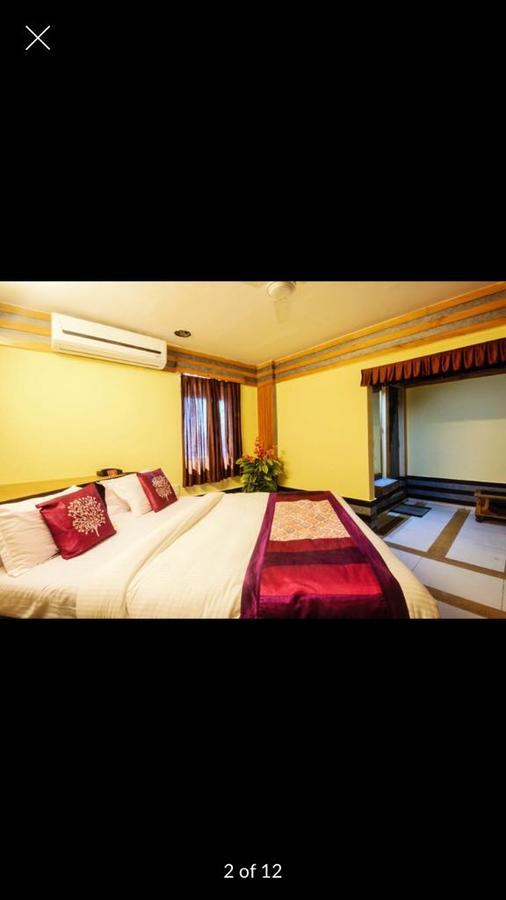 Hotel Yellow Lime Ahmedabad Buitenkant foto
