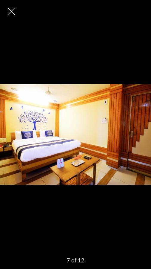Hotel Yellow Lime Ahmedabad Buitenkant foto