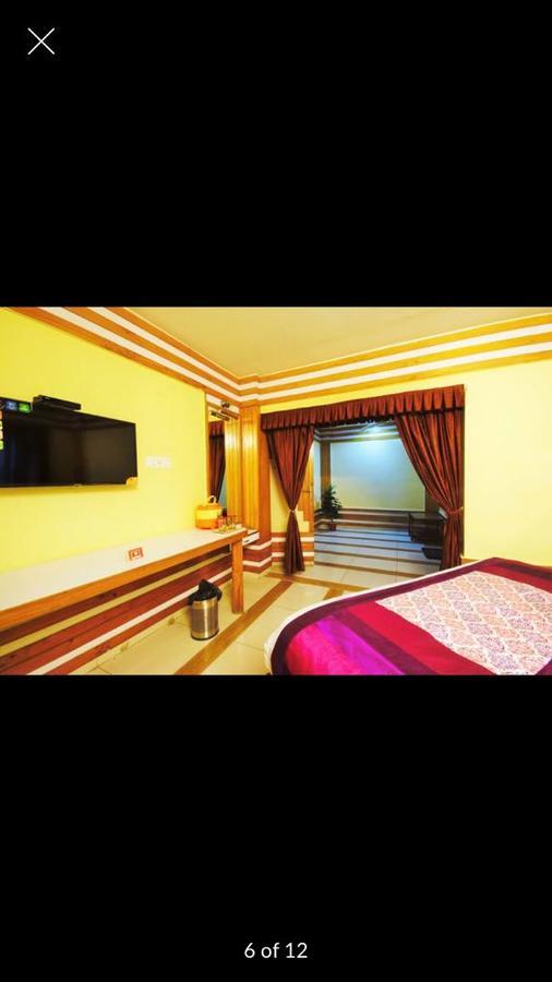 Hotel Yellow Lime Ahmedabad Buitenkant foto
